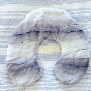LAVENDER NECK PILLOW PLATINUM ANGORA